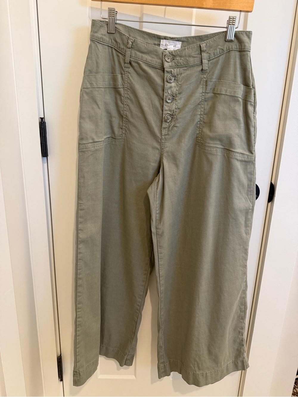 Evereve Green Linen Button Fly Crop Pant